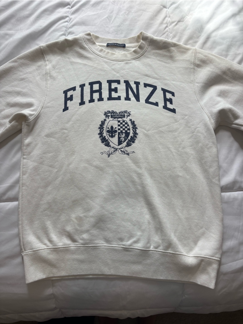 Brandy Melville Firenze Cream Crewneck Sweatshirt